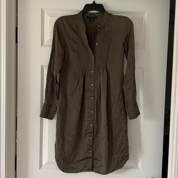 Banana Republic Dresses & Skirts - Banana Republic silk shirt dress